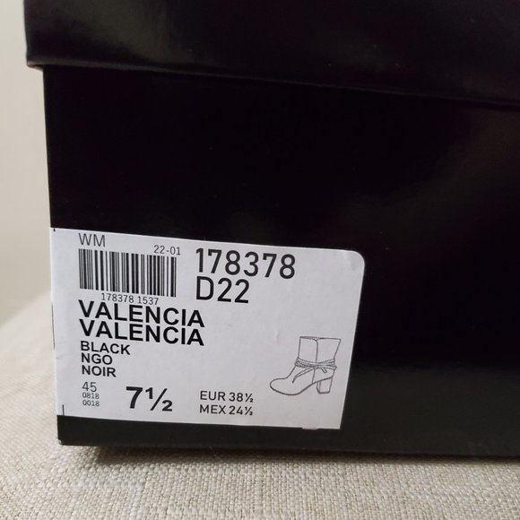 Christian Siriano for Payless Valencia booties - Picture 7 of 7